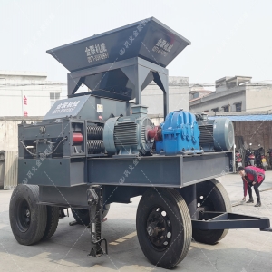 大型移動(dòng)式對輥破碎機(jī)設(shè)備發(fā)往浙江