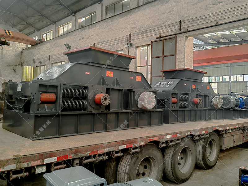 砂石骨料的原材料有哪些?對輥式制砂機多少錢一臺? 砂石骨料的原材料有哪些?對輥式制砂機多少錢一臺?