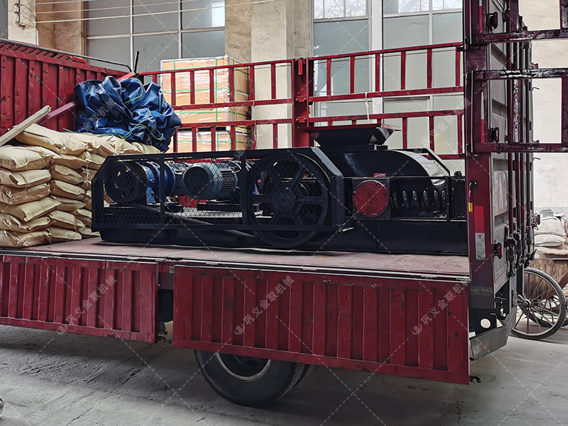 2PG400X400小型碎玻璃破碎機發往山東鄹平