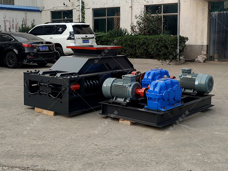 800x600中型對輥制砂機(jī) 制砂機(jī)設(shè)備發(fā)貨圖片