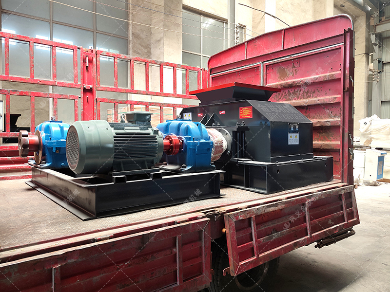 2PG0806中型對輥破碎機發貨圖片