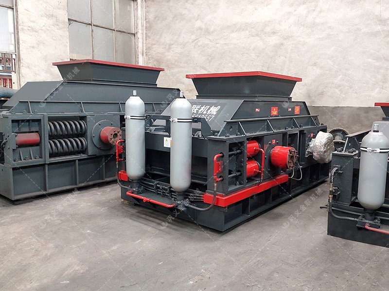 液壓對輥制砂機(jī),如何以強(qiáng)大的破碎力應(yīng)對各種硬度的物料? 液壓對輥制砂機(jī),如何以強(qiáng)大的破碎力應(yīng)對各種硬度的物料?